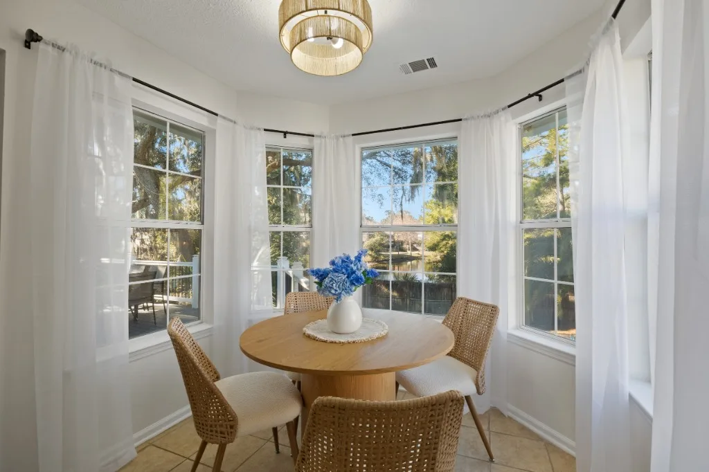 Savannah Island Oasis