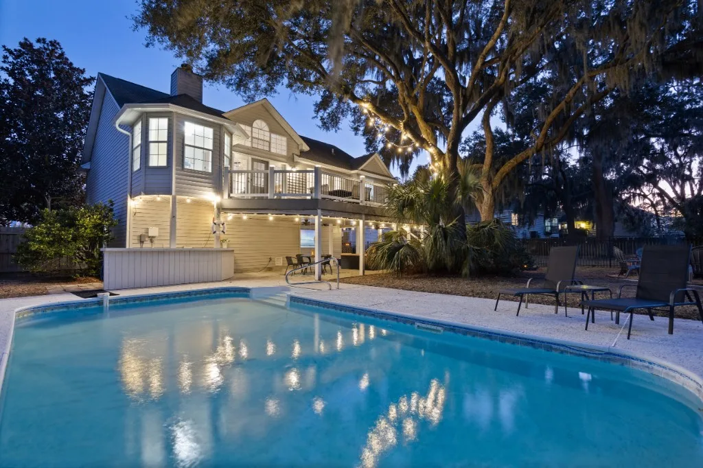 Savannah Island Oasis