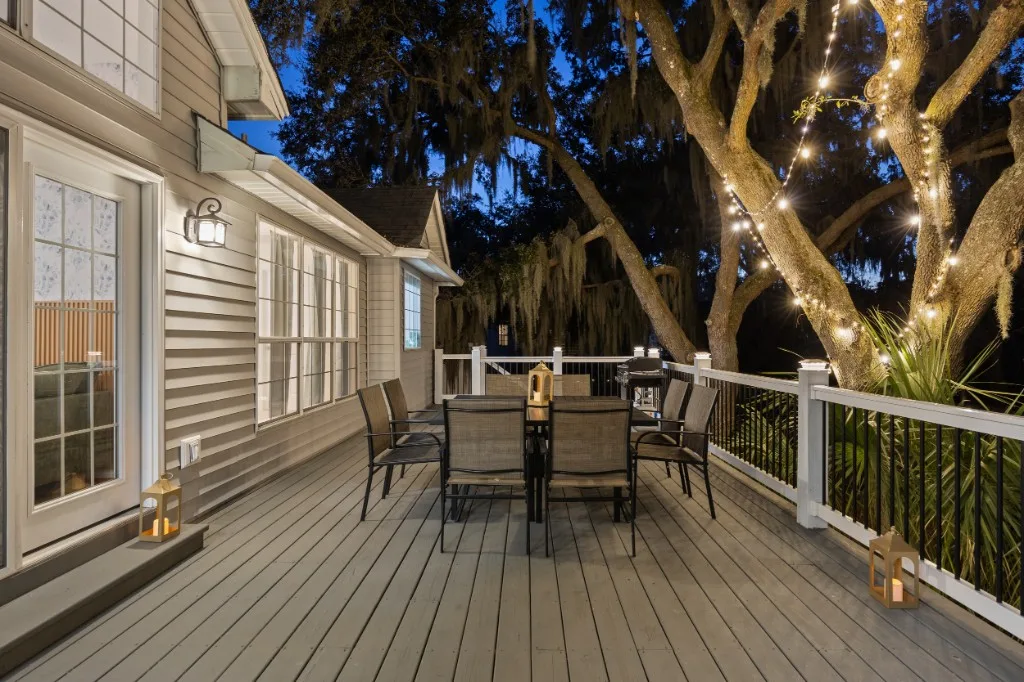 Savannah Island Oasis
